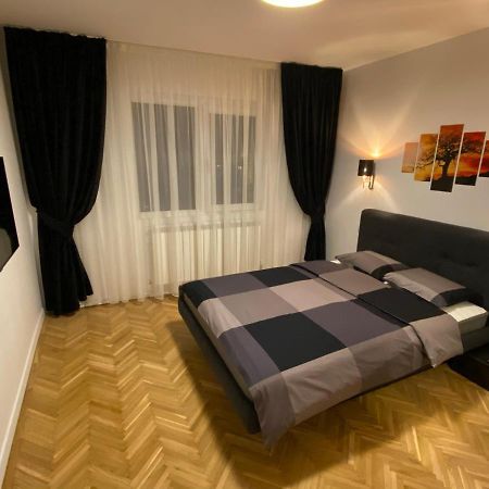 Center Loft Apartment บูเซา ภายนอก รูปภาพ